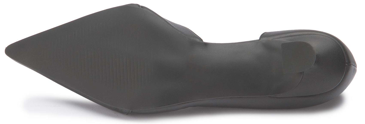 Sohlenansicht des schwarzen Pumps