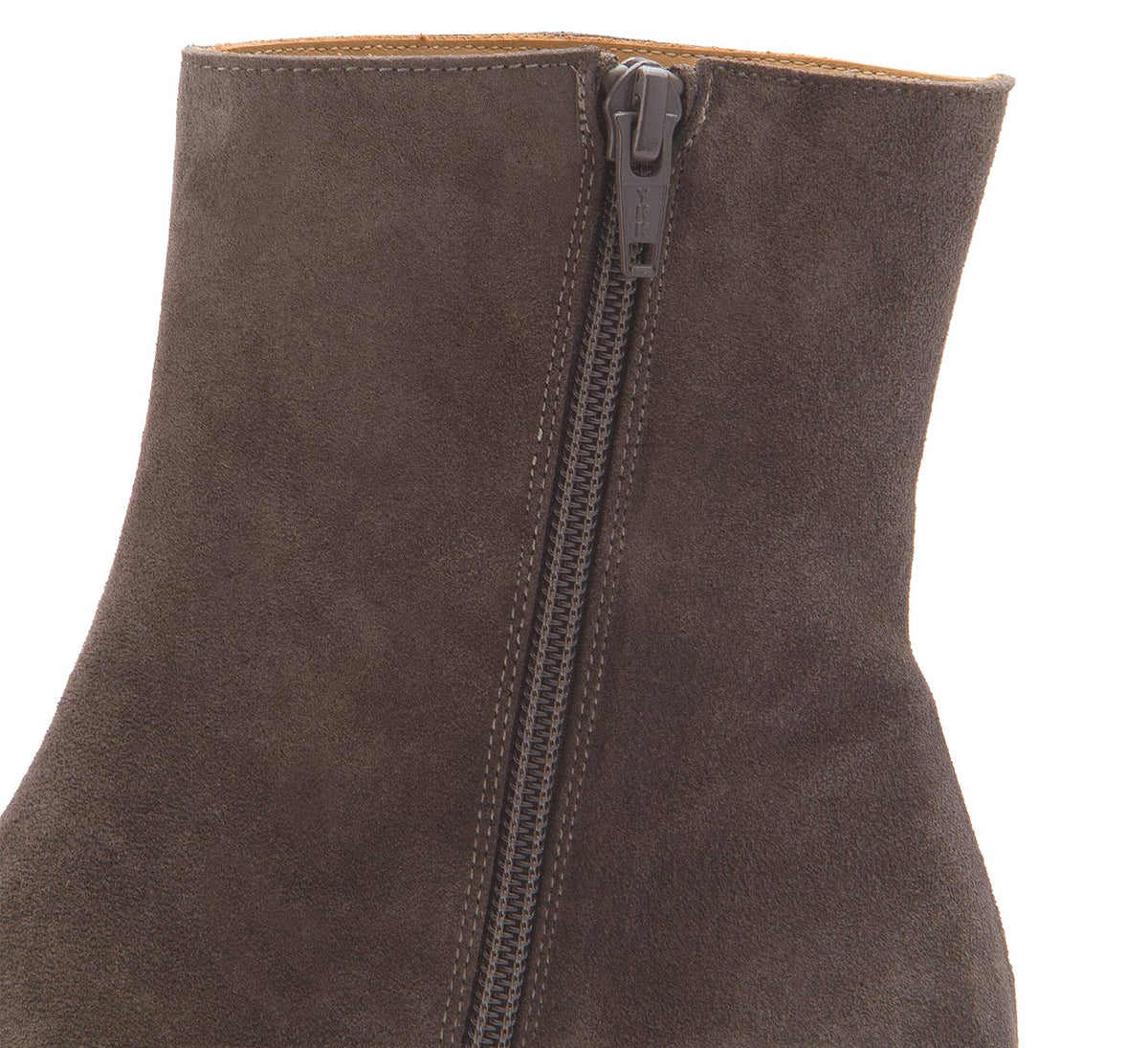 Stiefelette Taupe Rauhleder – Detail Zehenbox