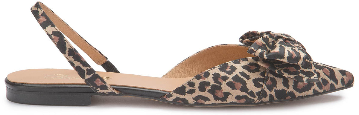 Sling-Ballerina in Leopardenoptik, Seitenansicht