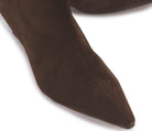 Stiefel Dunkelbraun Rauhleder Kitten-Heel – Detail Schaft oben
