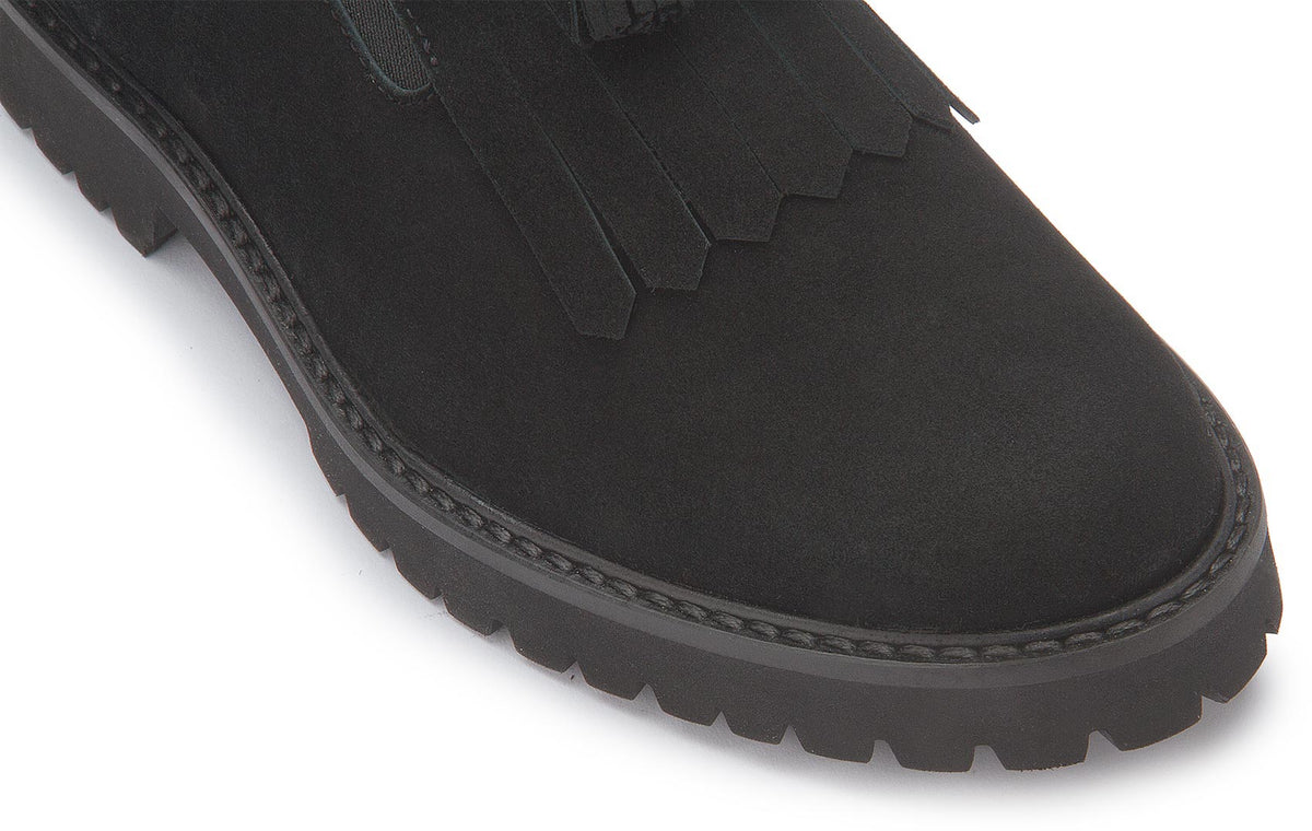 Detailansicht des schwarzen Slippers 3330-25