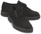 Schwarze Slipper mit Quasten und kräftiger Profilsohle, Paaransicht