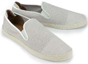 Beige Slipper von Lacoste in Uebergroessen