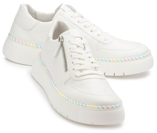 Oversized sneaker: 3051-15