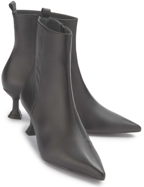 Stiefelette in Untergrößen: 2083-24