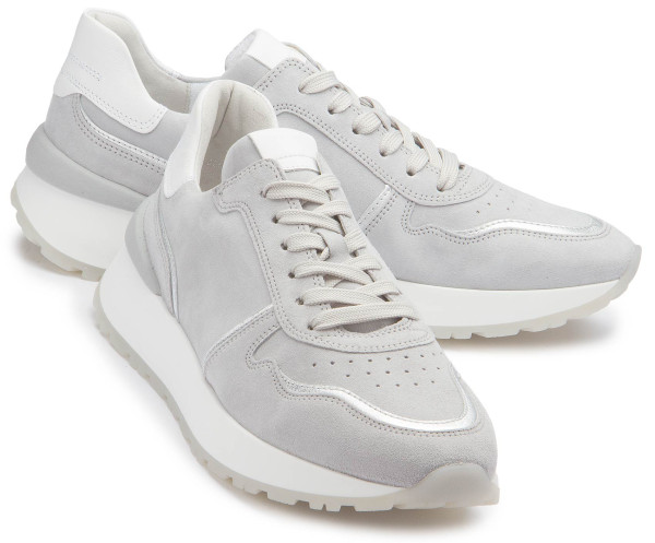 Oversized sneakers: 3060-15