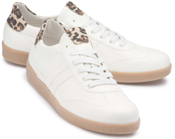 Oversized sneakers: 3006-16