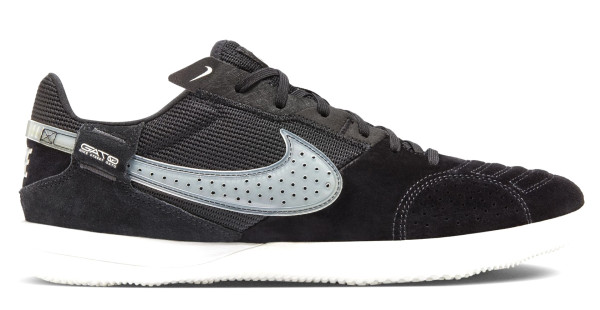 Nike Streetgato in Übergrößen: 9135-15