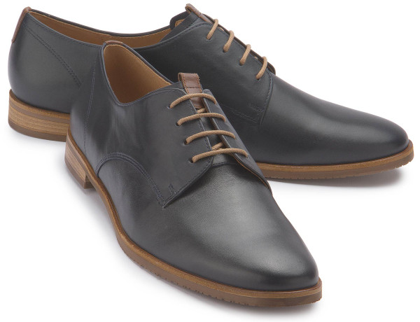 Lace-up shoe in plus sizes: 3098-15