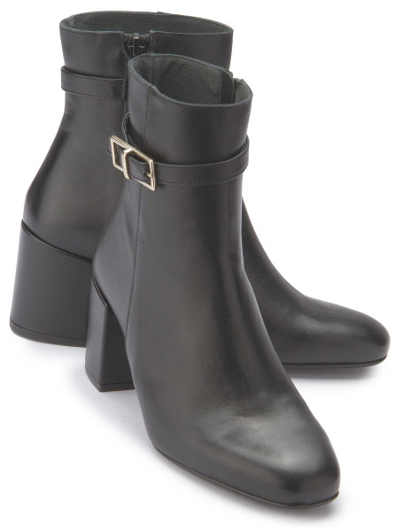 Stiefelette in Untergrößen: 2117-25