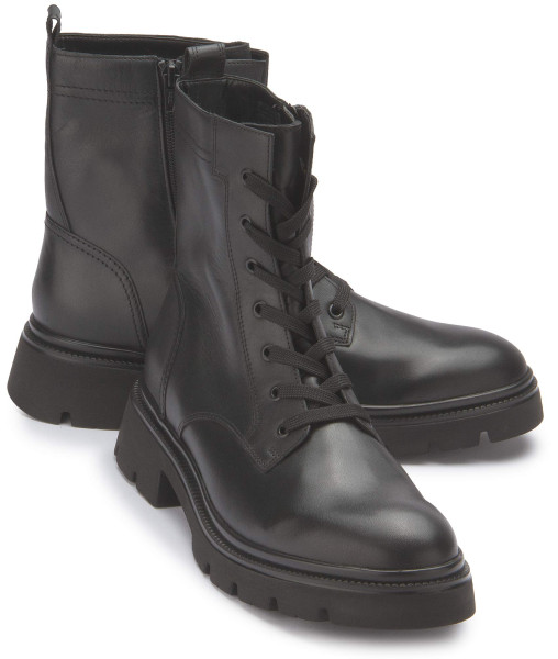 Lace-up boot in plus sizes: 3179-25