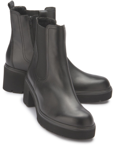 Chelsea boot in plus sizes: 3223-25