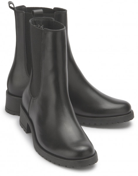 Chelsea boot in plus sizes: 3305-23