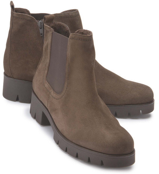 Chelsea boot in plus sizes: 3228-25