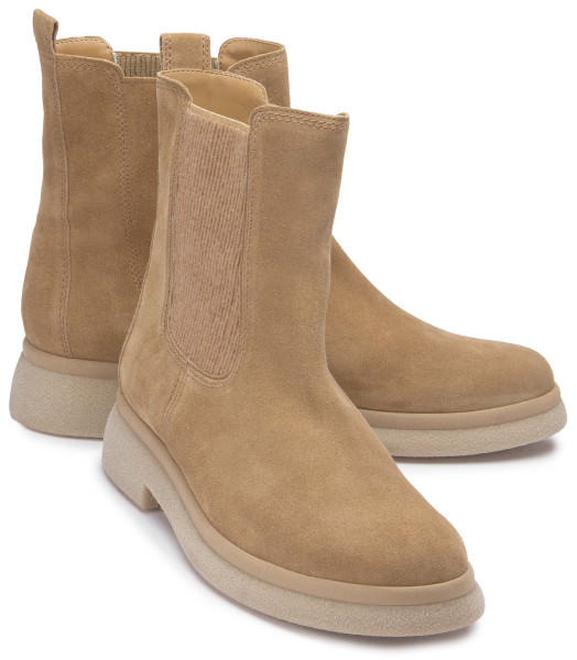 Chelsea boot in plus sizes: 3233-25