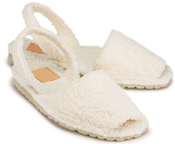 Oversize slipper: 3717-21