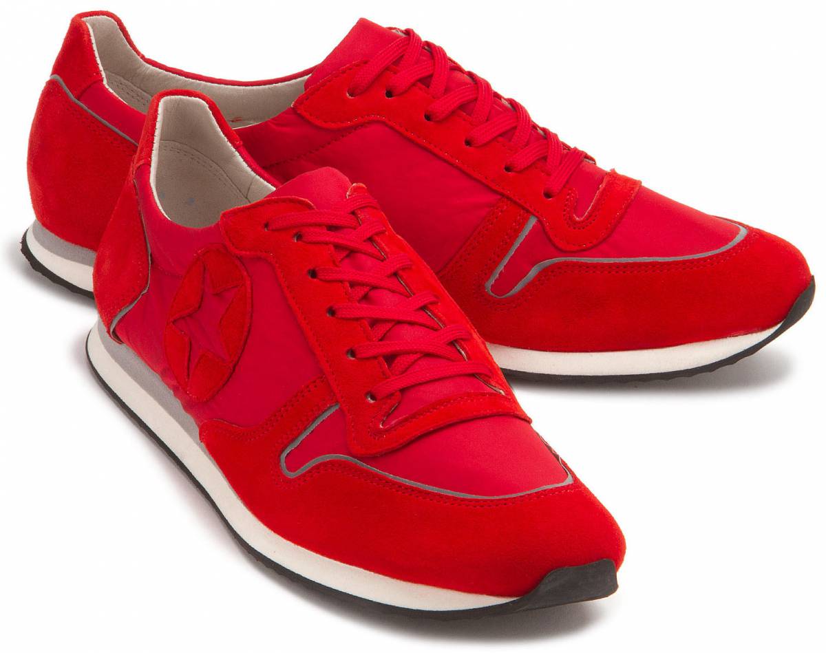 Great value shop DOGO Sneaker Picture Perfect | in allen Größen, 44,95 €