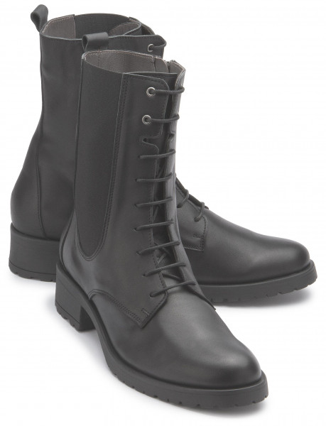 Lace-up boot in plus sizes: 3336-14