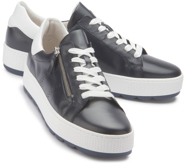 Oversized sneakers: 3120-15