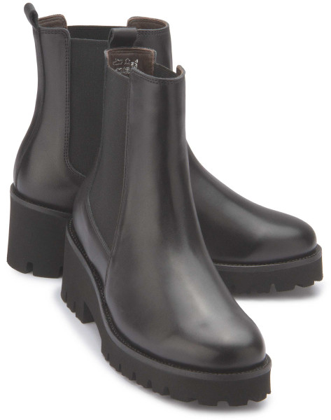 Chelsea boot in undersizes: 3348-25